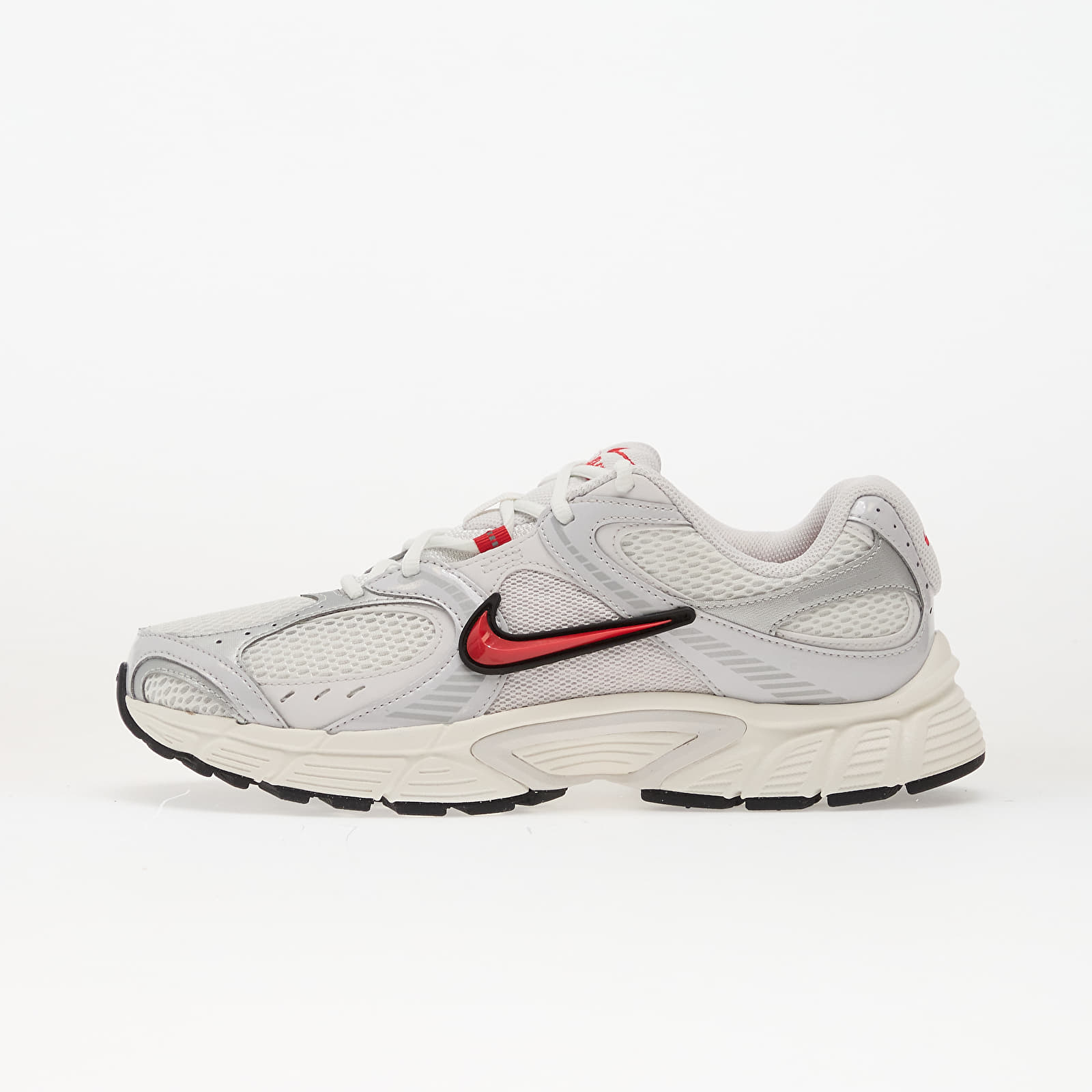 Sko til mænd Nike V5 Rnr Summit White/ Fire Red-Platinum Tint