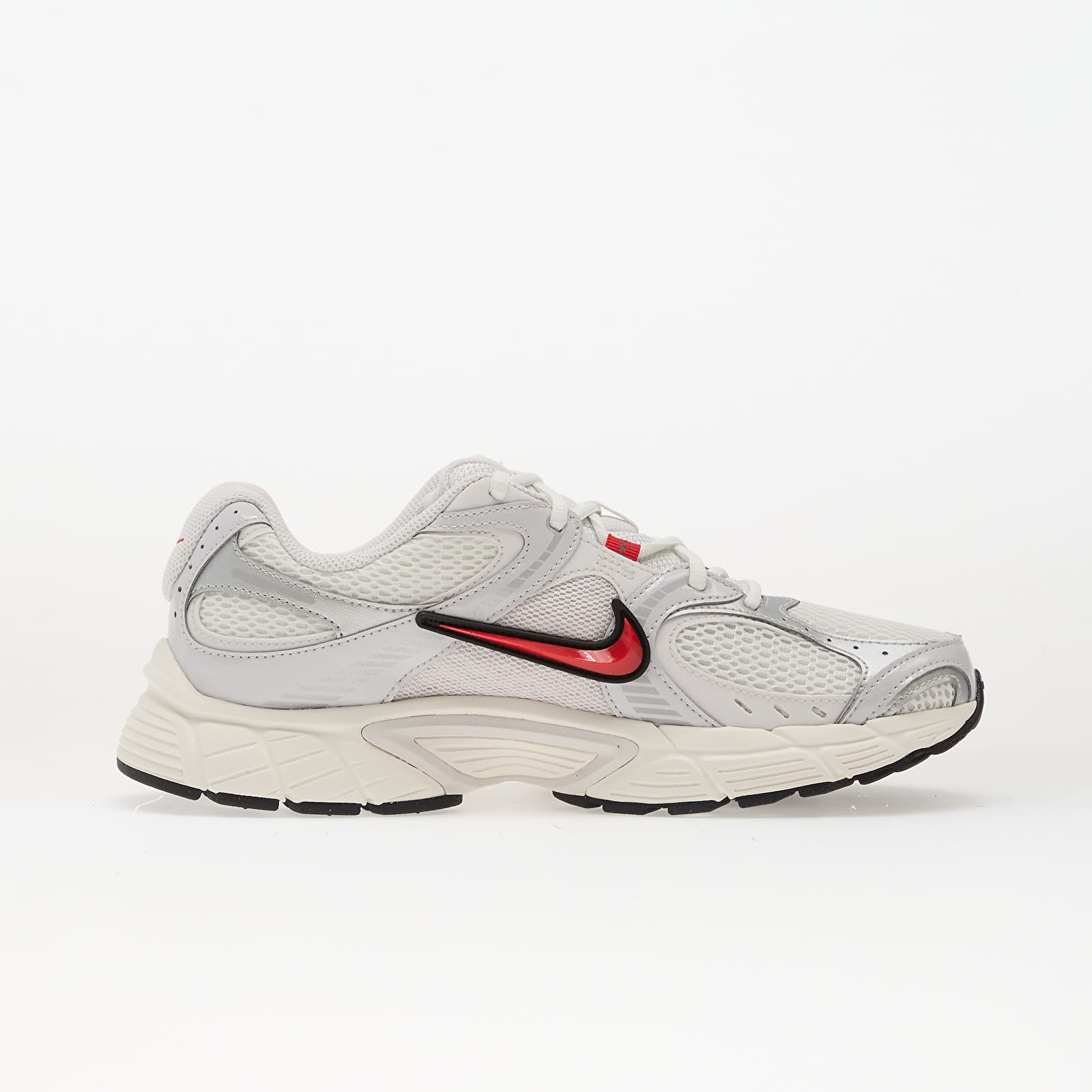 Sko til mænd Nike V5 Rnr Summit White/ Fire Red-Platinum Tint