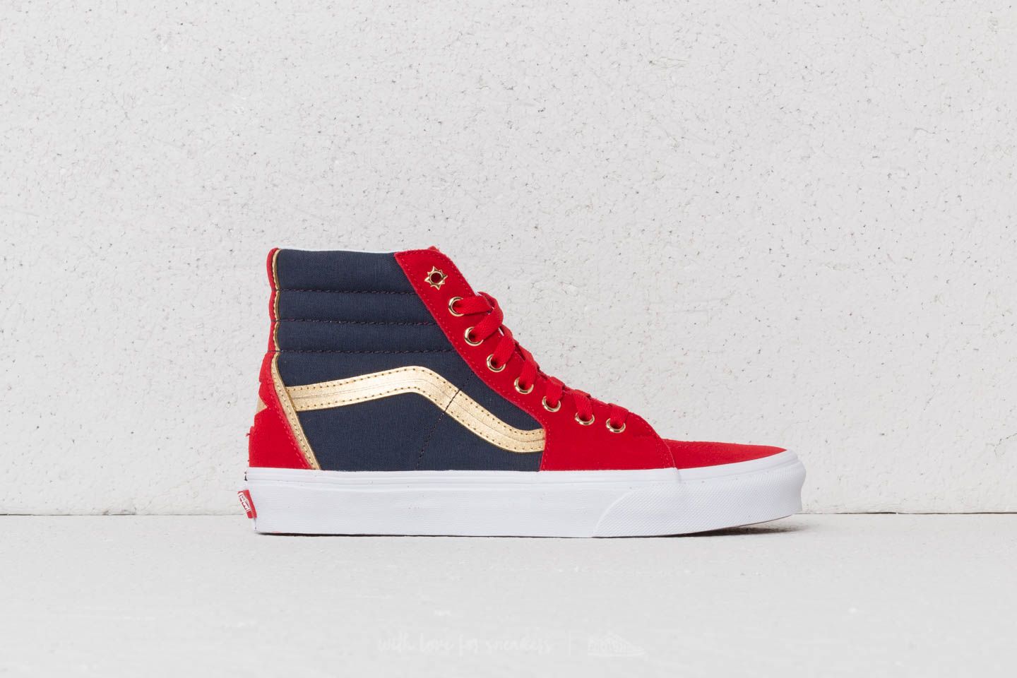 Men s shoes Vans SK8 Hi Marvel Captain Marvel True White Footshop