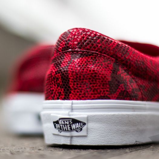 Women s shoes Vans Classic Slip On Pebble Snake Chilli Pepper Footshop