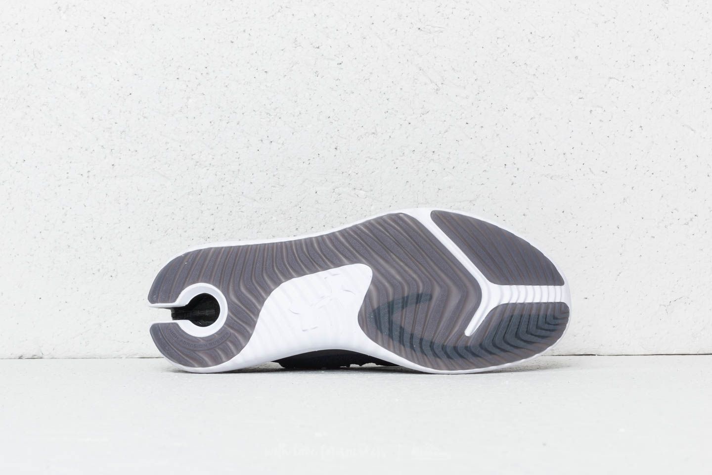 Ua speedform slingshot 2 outlet