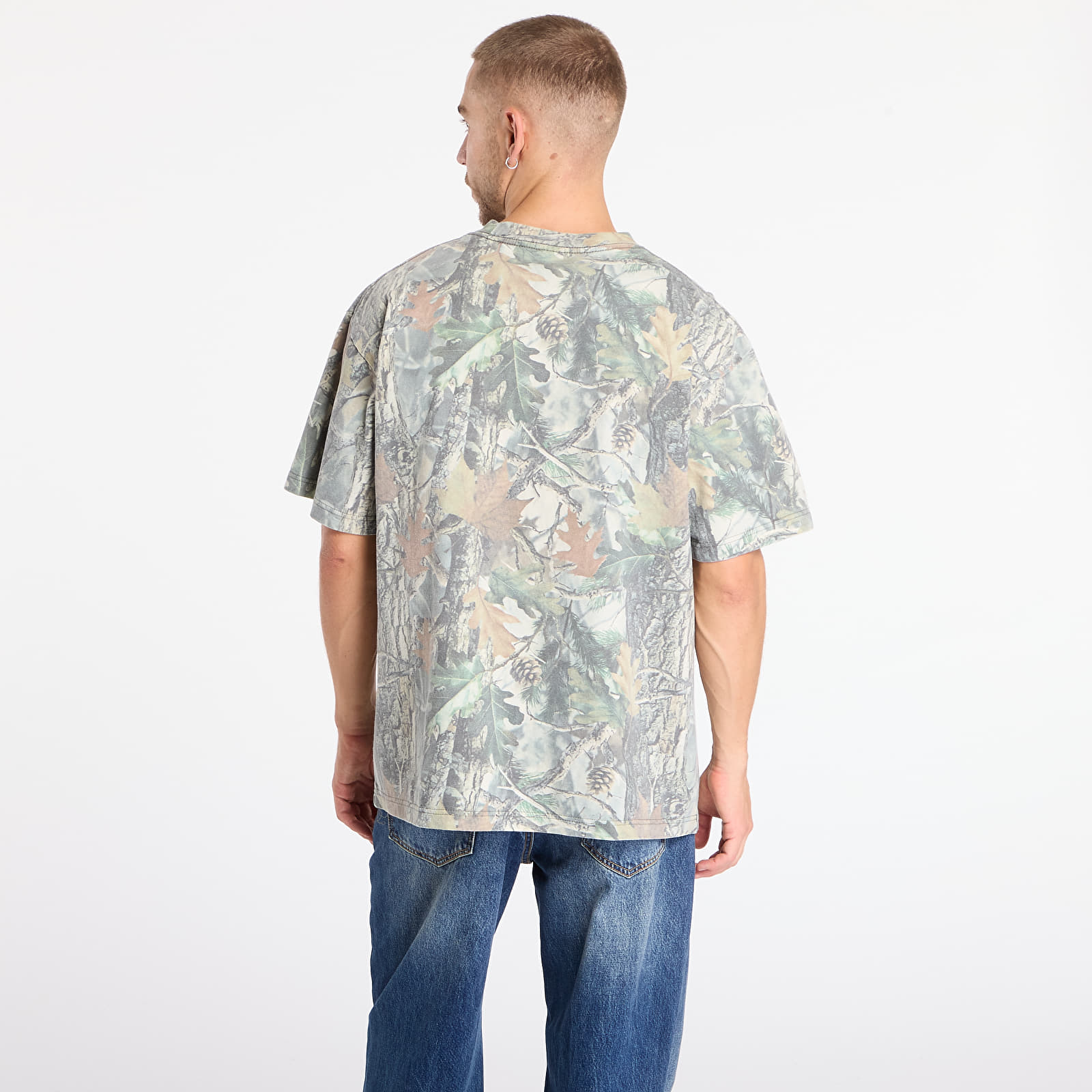 Männer T-Shirts PLEASURES Embrace T-Shirt Camo