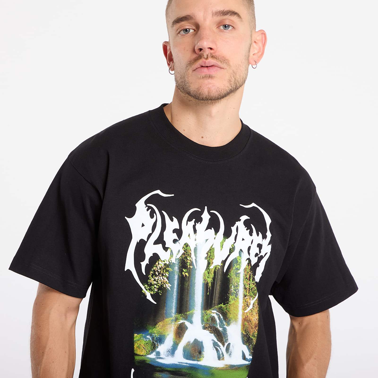 Moške majice  PLEASURES Pond T-Shirt Black