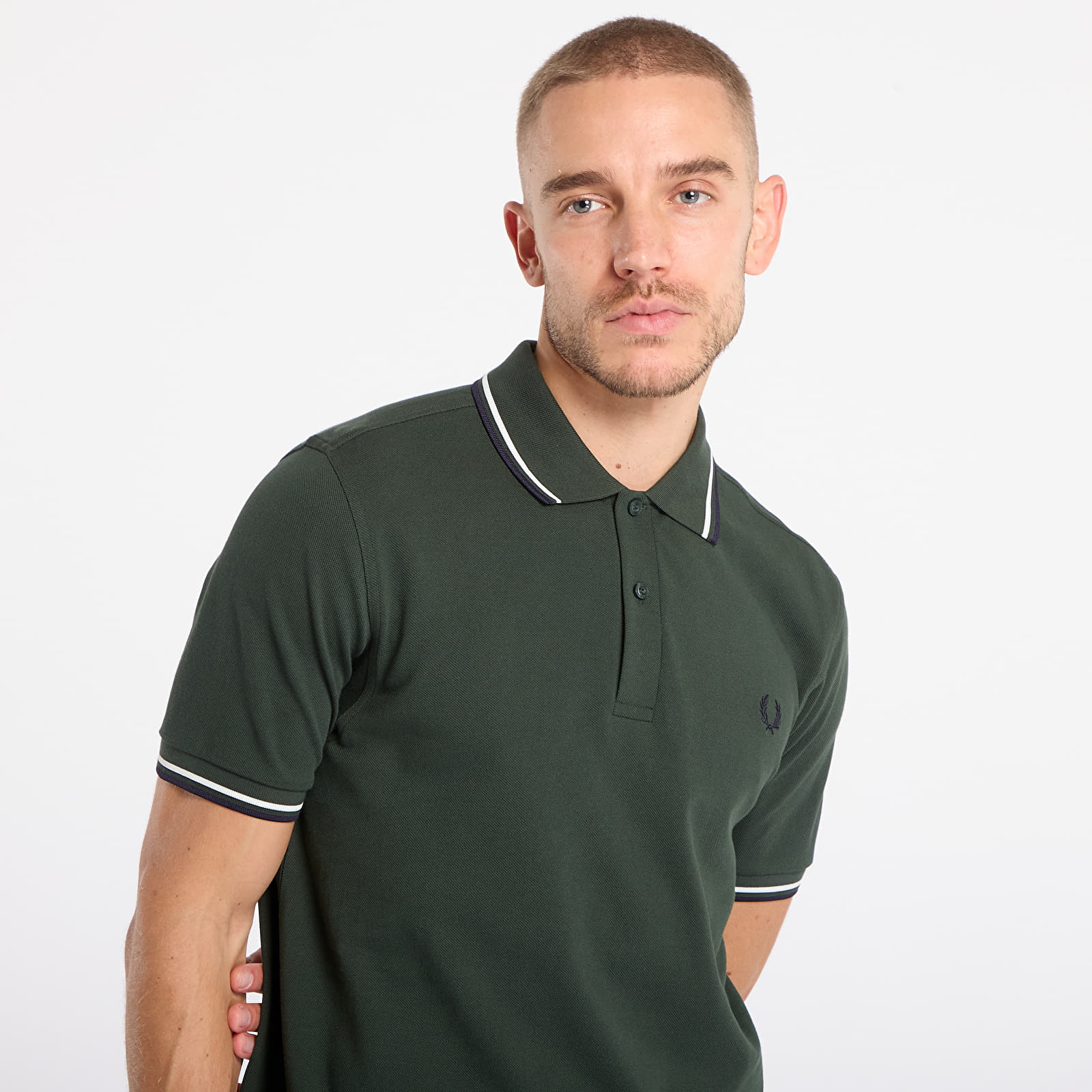 Men's T-shirts FRED PERRY Twin Tipped Fred Perry Shirt Court green/ Snow white/ Navy