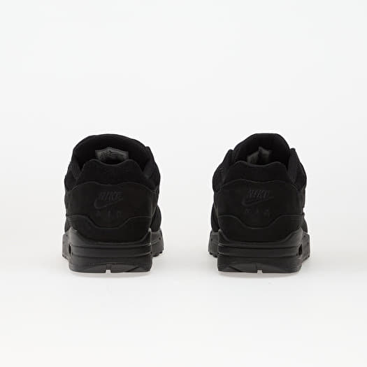 black suede nike air max