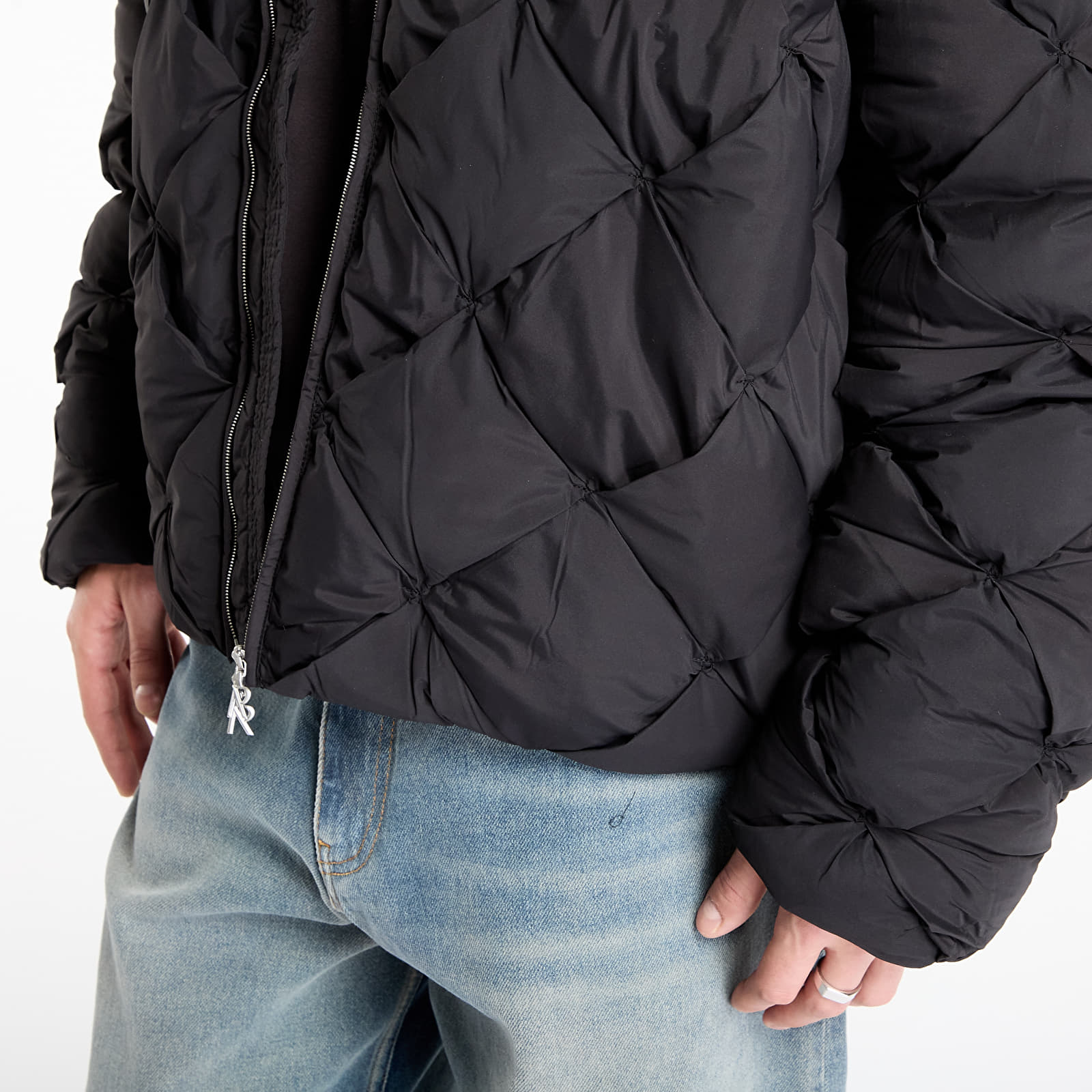 Пухени якета REPRESENT Pillow Puffer Jet Black