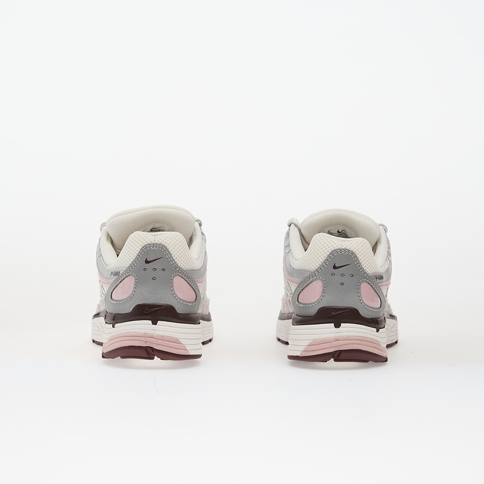 Sapatos de mulher Nike W P-6000 Summit White/ Plum Chalk-Metallic Silver