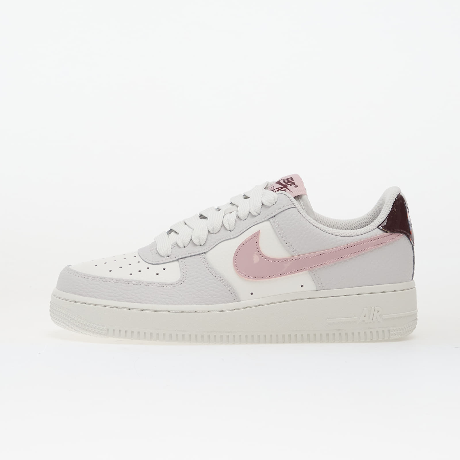 Дамски кецове и обувки Nike W Air Force 1 '07 Summit White/ Plum Chalk-Vast Grey