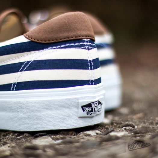 Vans era 59 on on sale feet