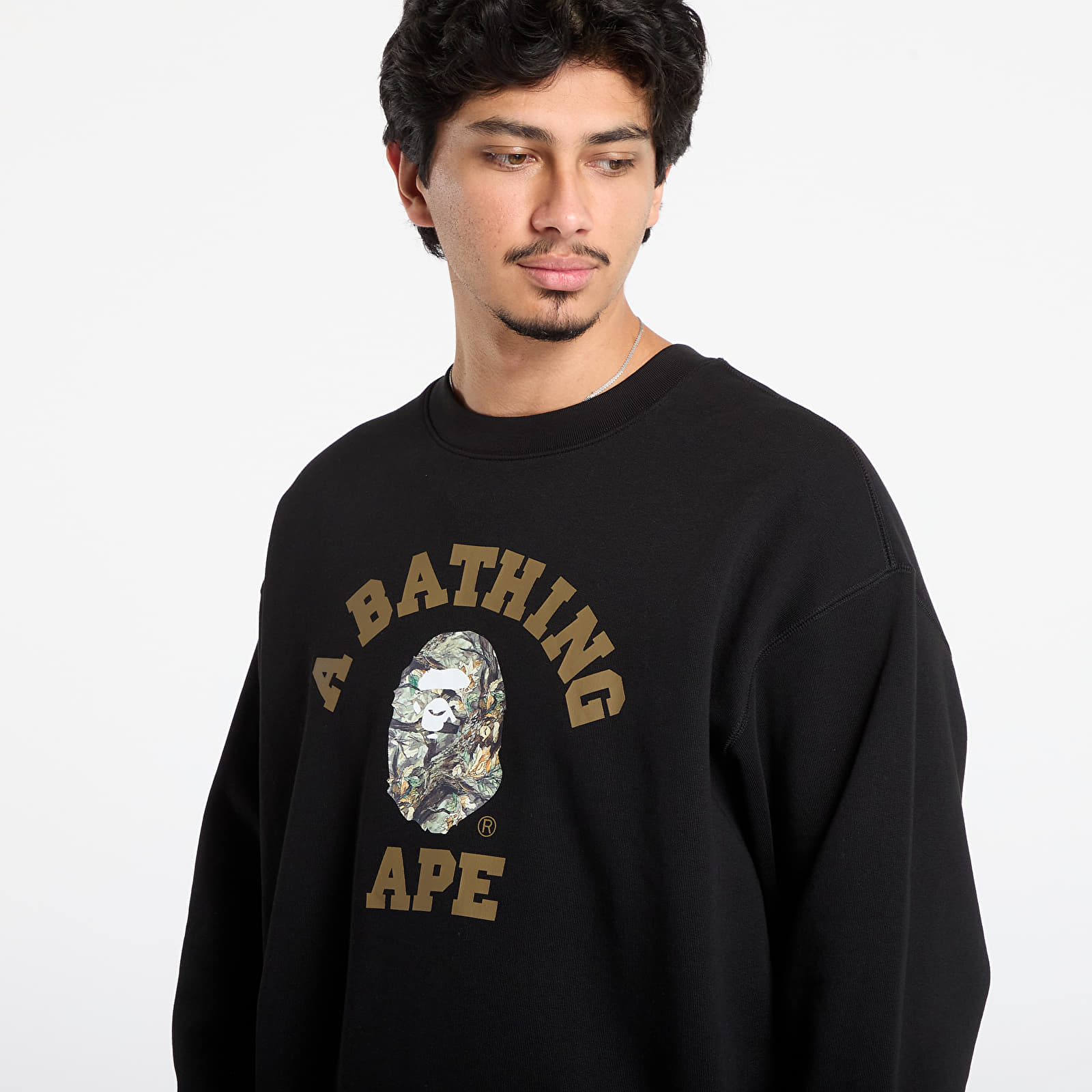Суичърти A BATHING APE Tree Edge Camo College Relaxed Fit Crewneck Sweatshirt 1 Black