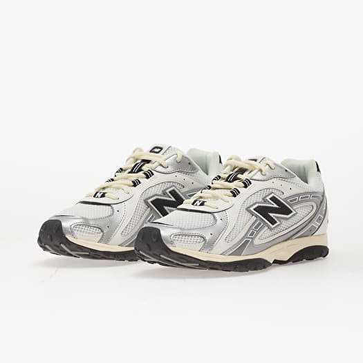 New Balance 204L Silver Metallic | Footshop