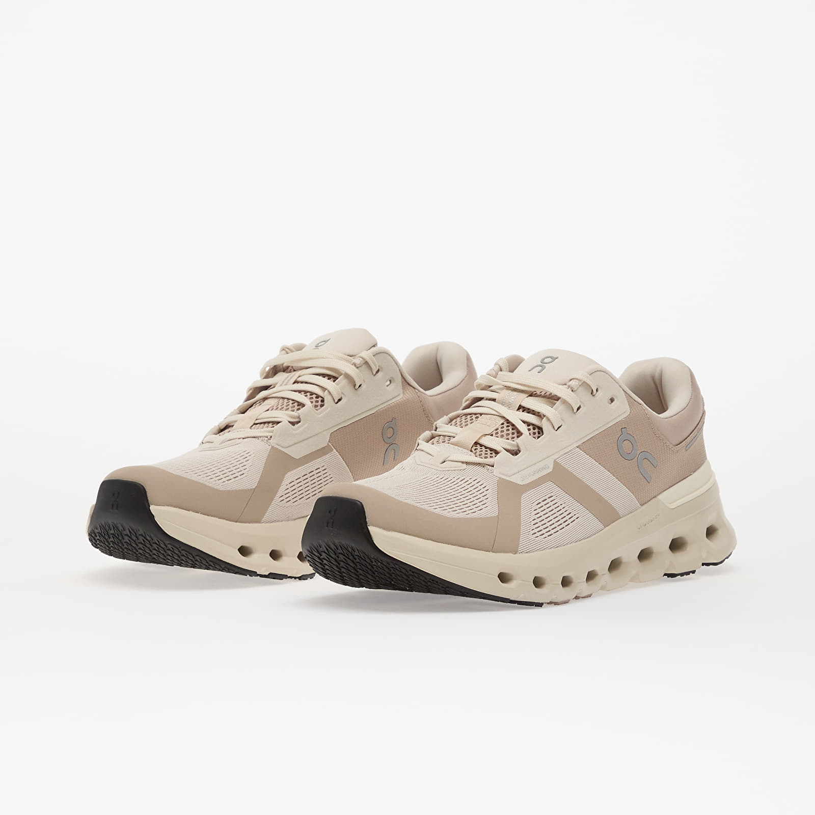 Men's shoes On M Cloudrunner 2 Pearl/ Desert