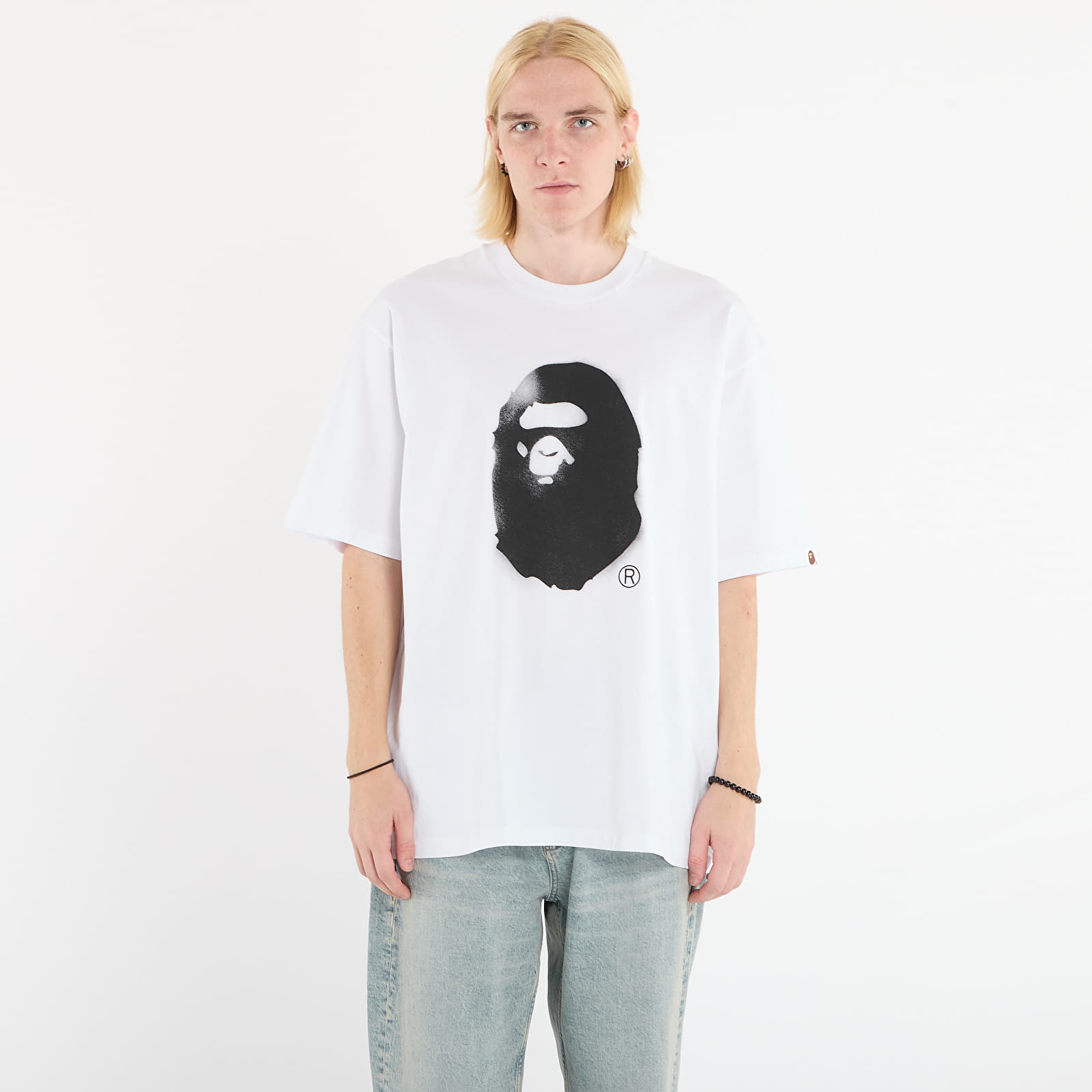 T-shirts A BATHING APE Spray Print Ape Head Relaxed Fit Tee 2 White