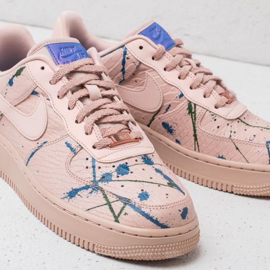 Nike Wmns Air Force 1 07 LX