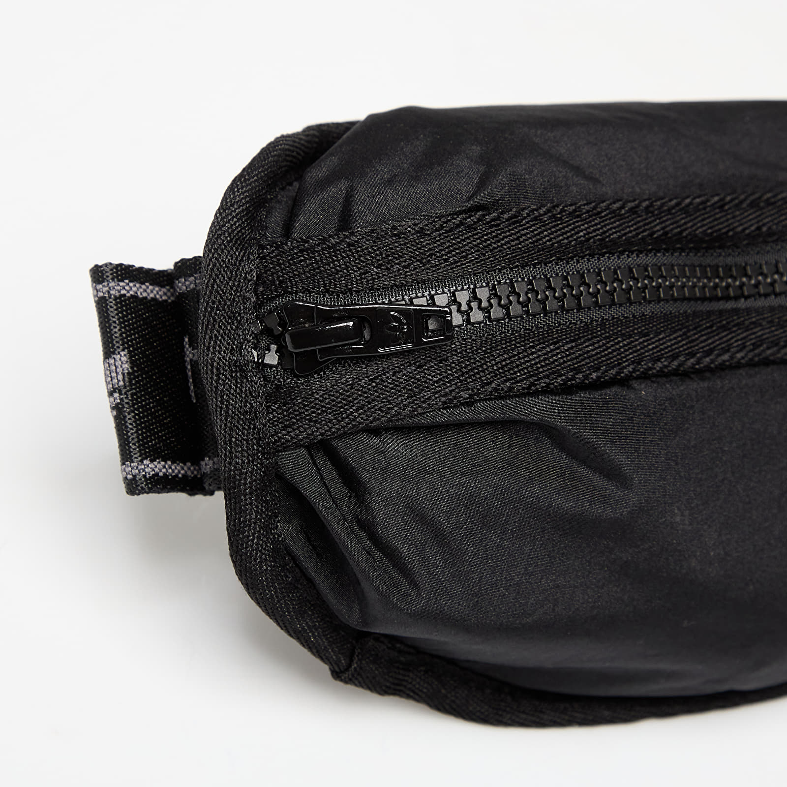Meeste neerupüksid adidas x Sporty & Rich Waist Bag Black
