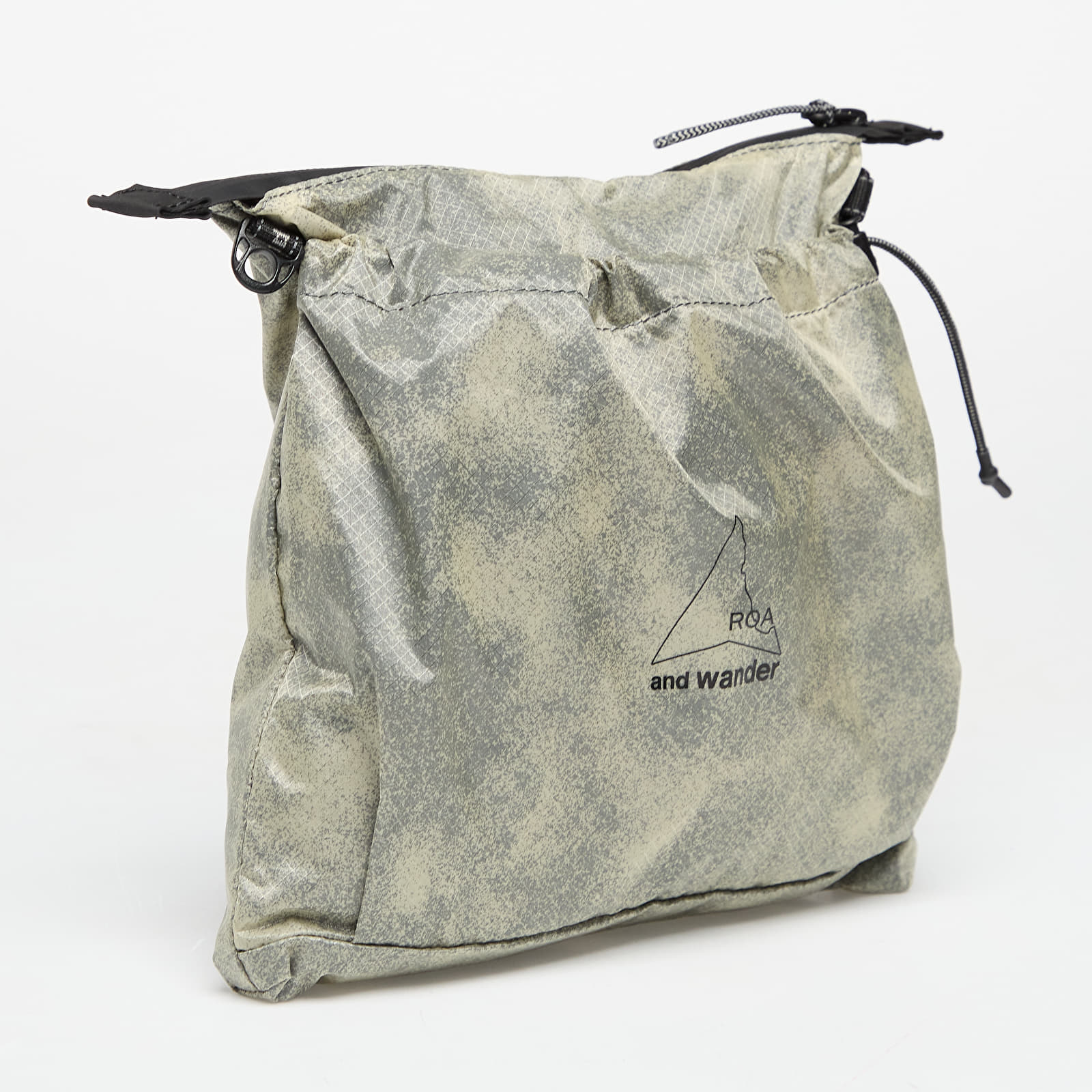 Skuldertasker til mænd ROA x And Wander Sil Sacoche Light Grey