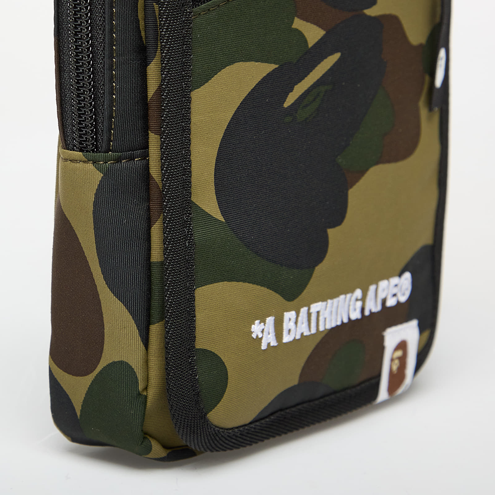Други аксесоари A BATHING APE 1St Camo Phone Bag Green