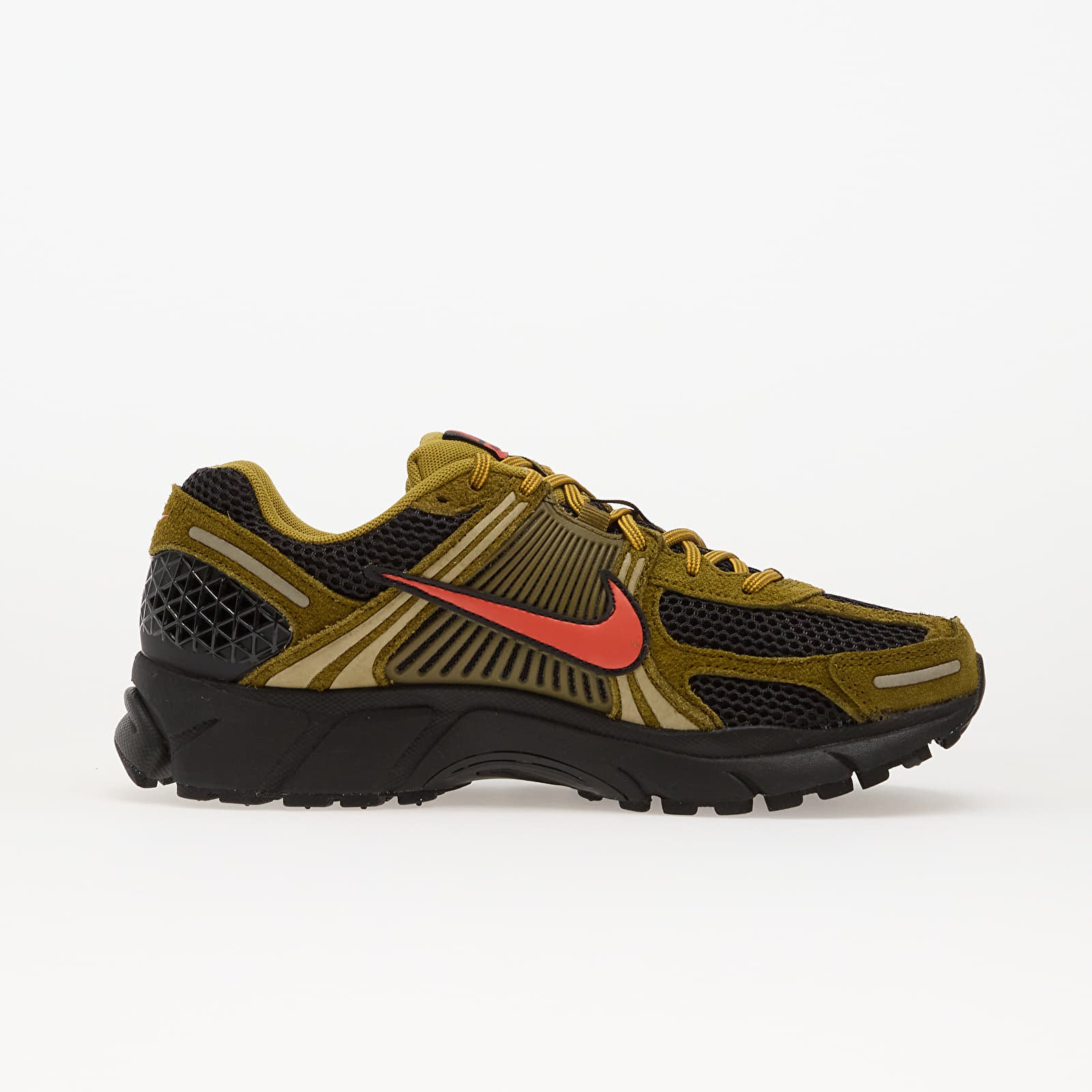 Meeste kingad Nike Zoom Vomero 5 Premium Olive Flak/ Picante Red-Black