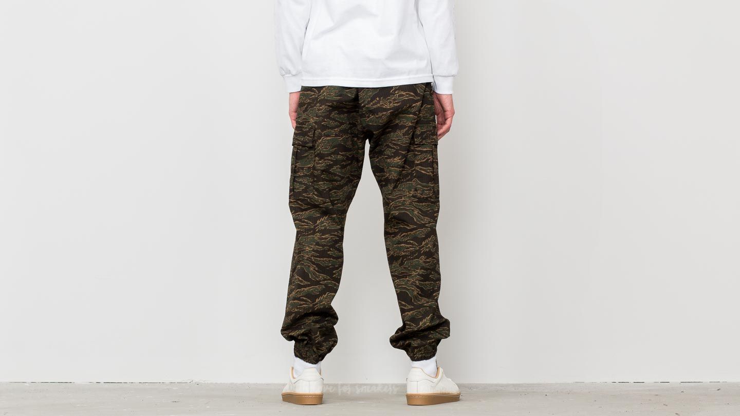 Carhartt discount camo sweatpants