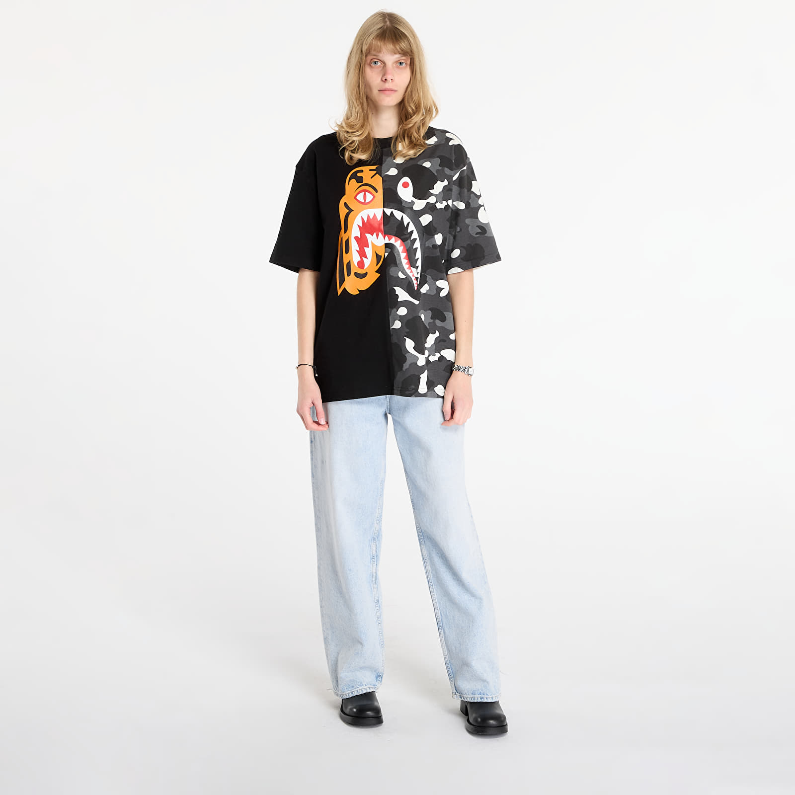 Meeste T-särgid A BATHING APE City Camo Tiger Shark Relaxed Fit Tee UNISEX Black