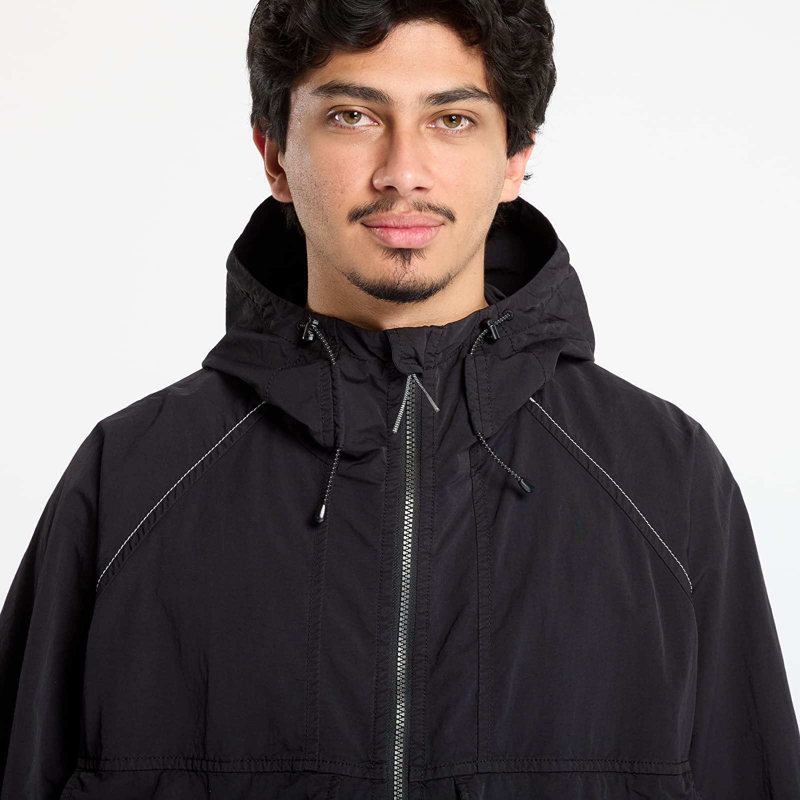 Meeste jakid ROA x And Wander Garment Dye Nylon Hooded Jacket UNISEX Black