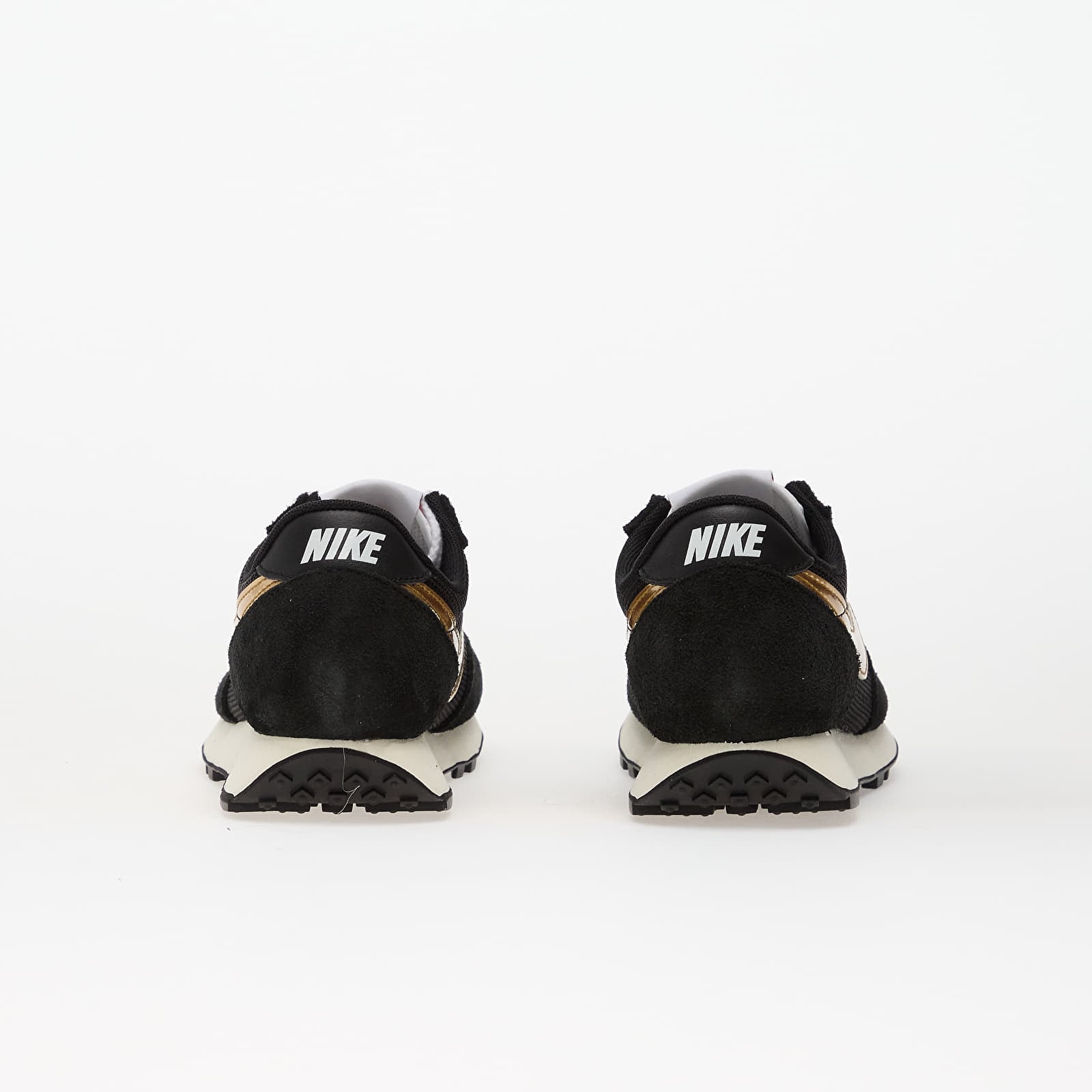 Skor för män Nike Daybreak SP Black/ Metallic Gold-Black