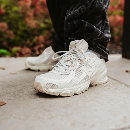 Scarpe uomo New Balance 740 Bisque Footshop