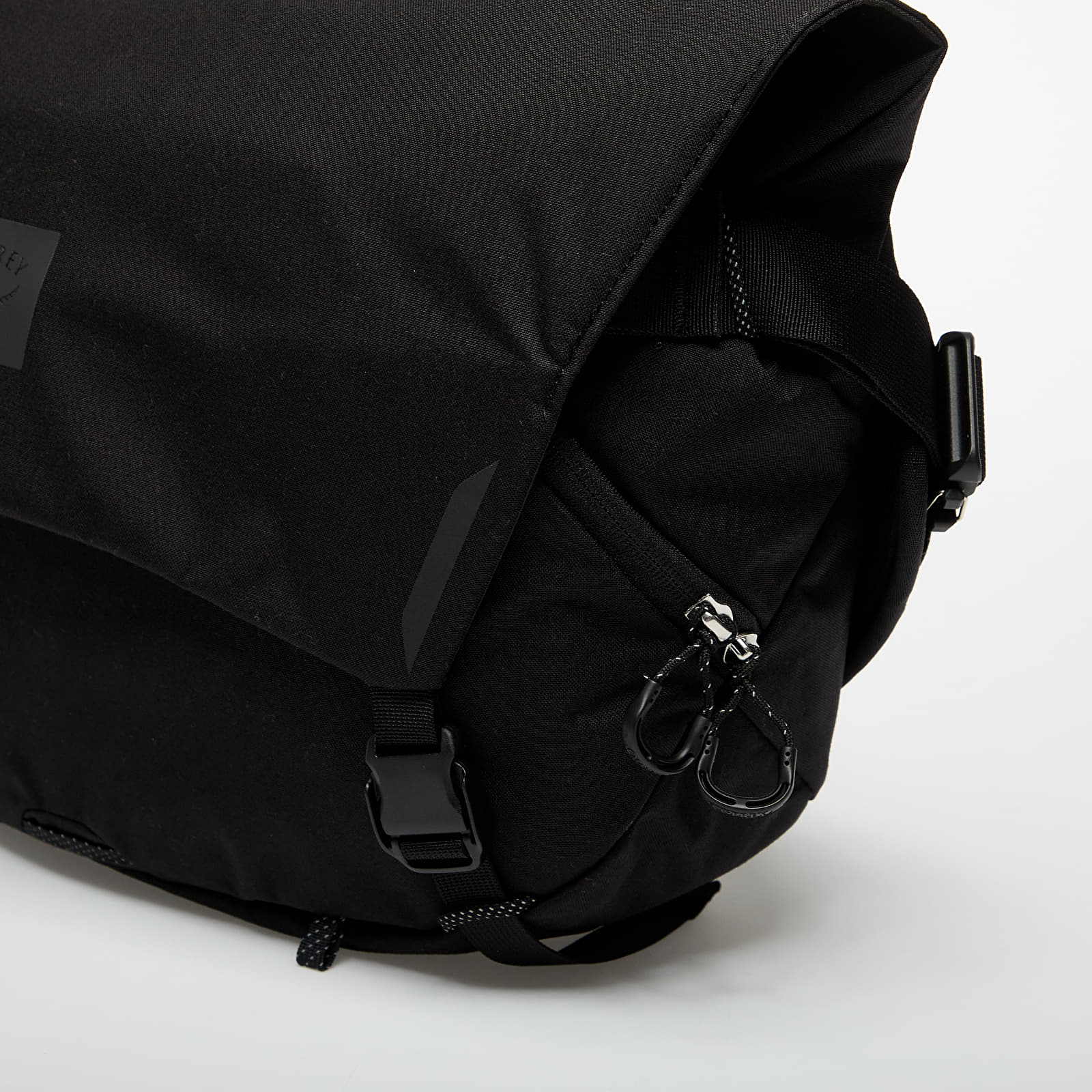 Torby przez ramię Osprey Metron 18 Messenger Black/ Anchor Blue