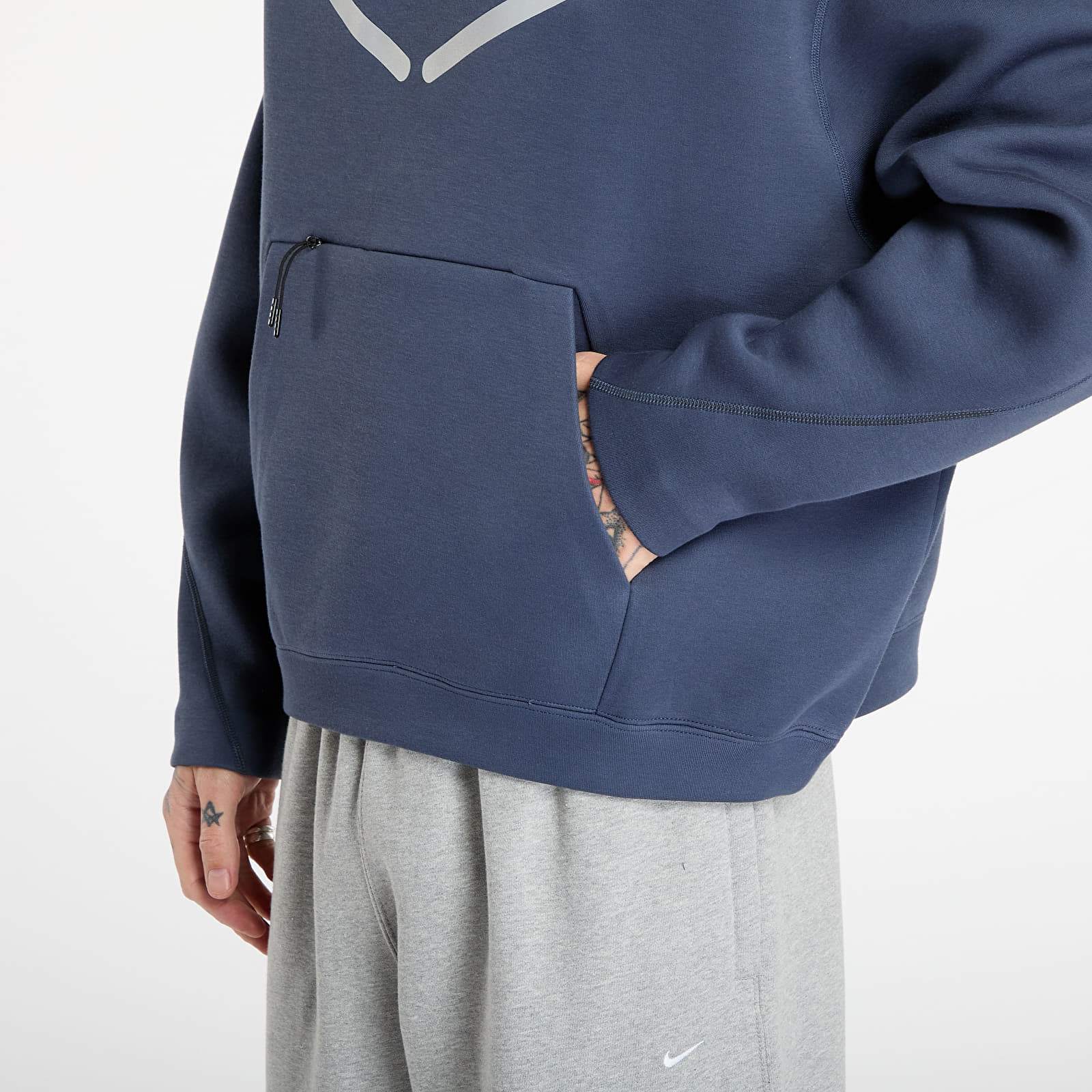 Dukserice Nike Tech Men's Pullover Hoodie with Reflective Accents Thunder Blue/ Black