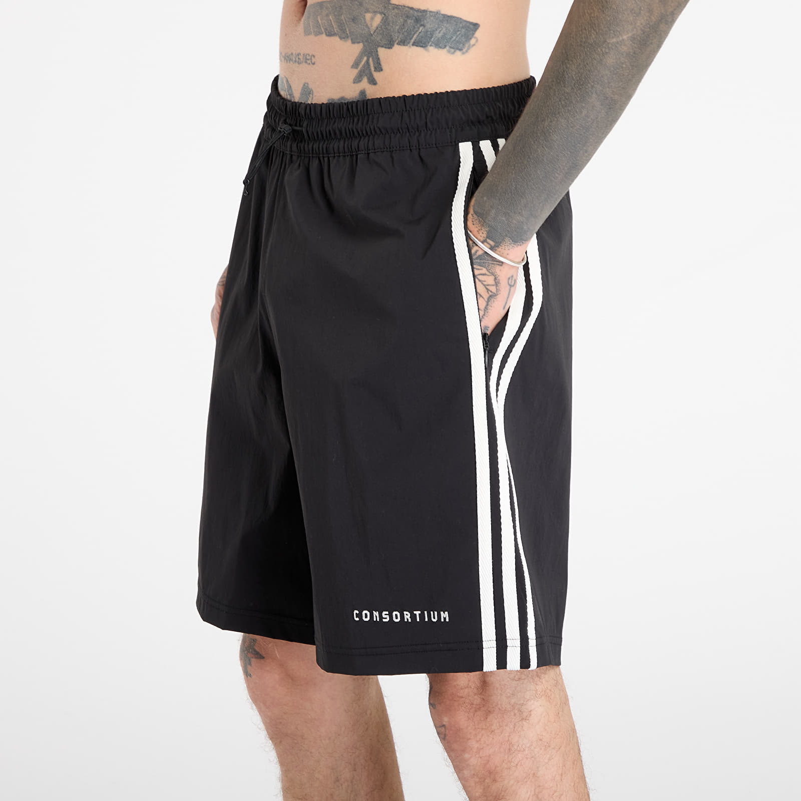 Shorts - Männer adidas Shorts By Consortium Black
