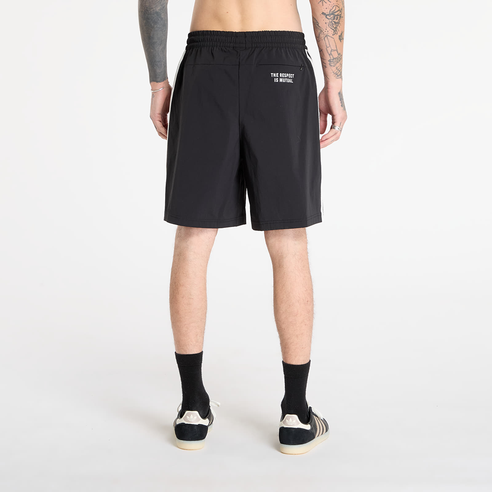 Shorts - Männer adidas Shorts By Consortium Black