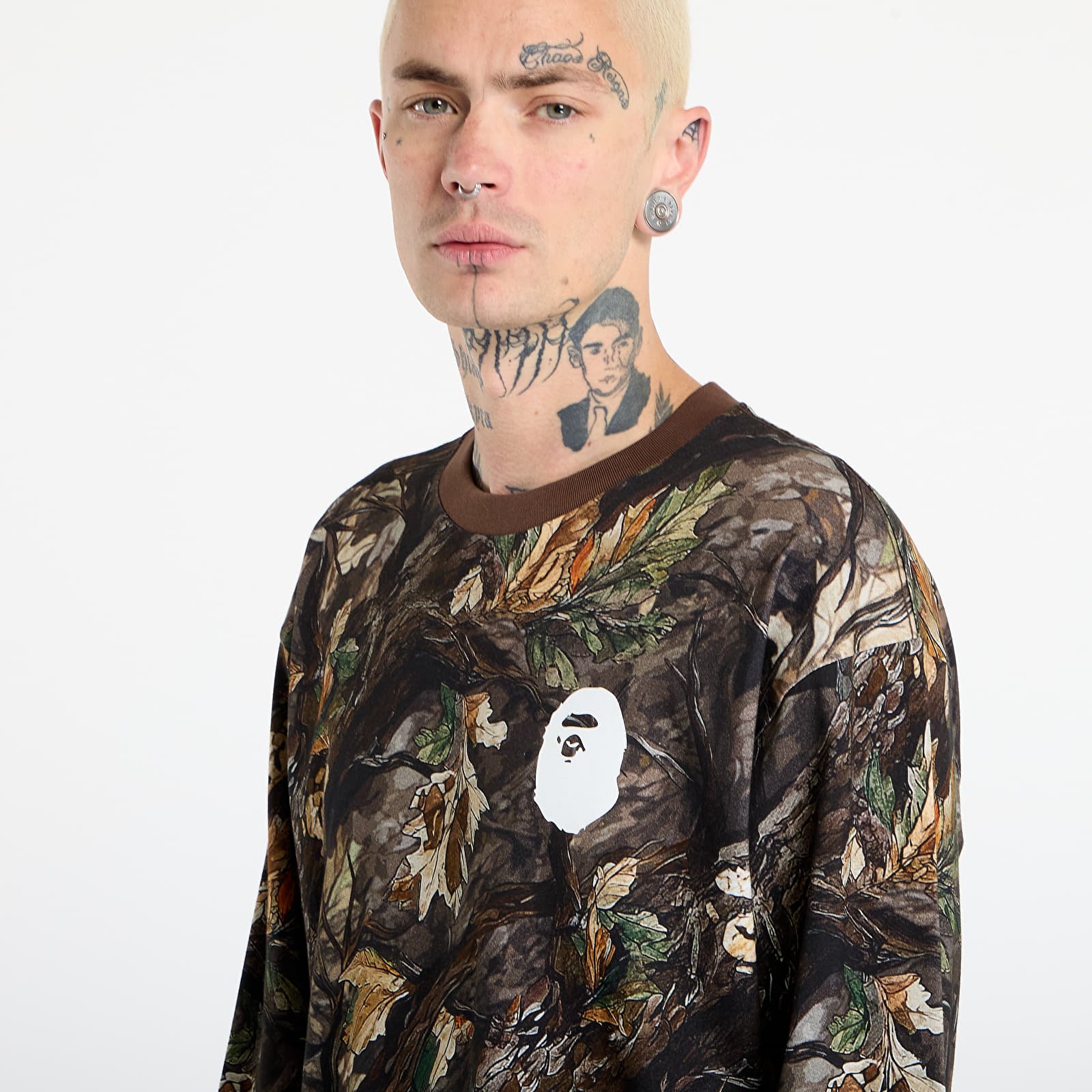 T-skjorter for menn A BATHING APE Tree Edge Camo Relaxed Fit Ls Tee UNISEX Brown