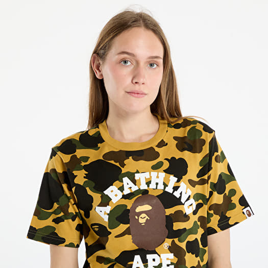 美品　A BATHING APE 1ST CAMO COLLEGE TEE A BATHING APE 1St Camo College Tee UNISEX Yellow | Footshop