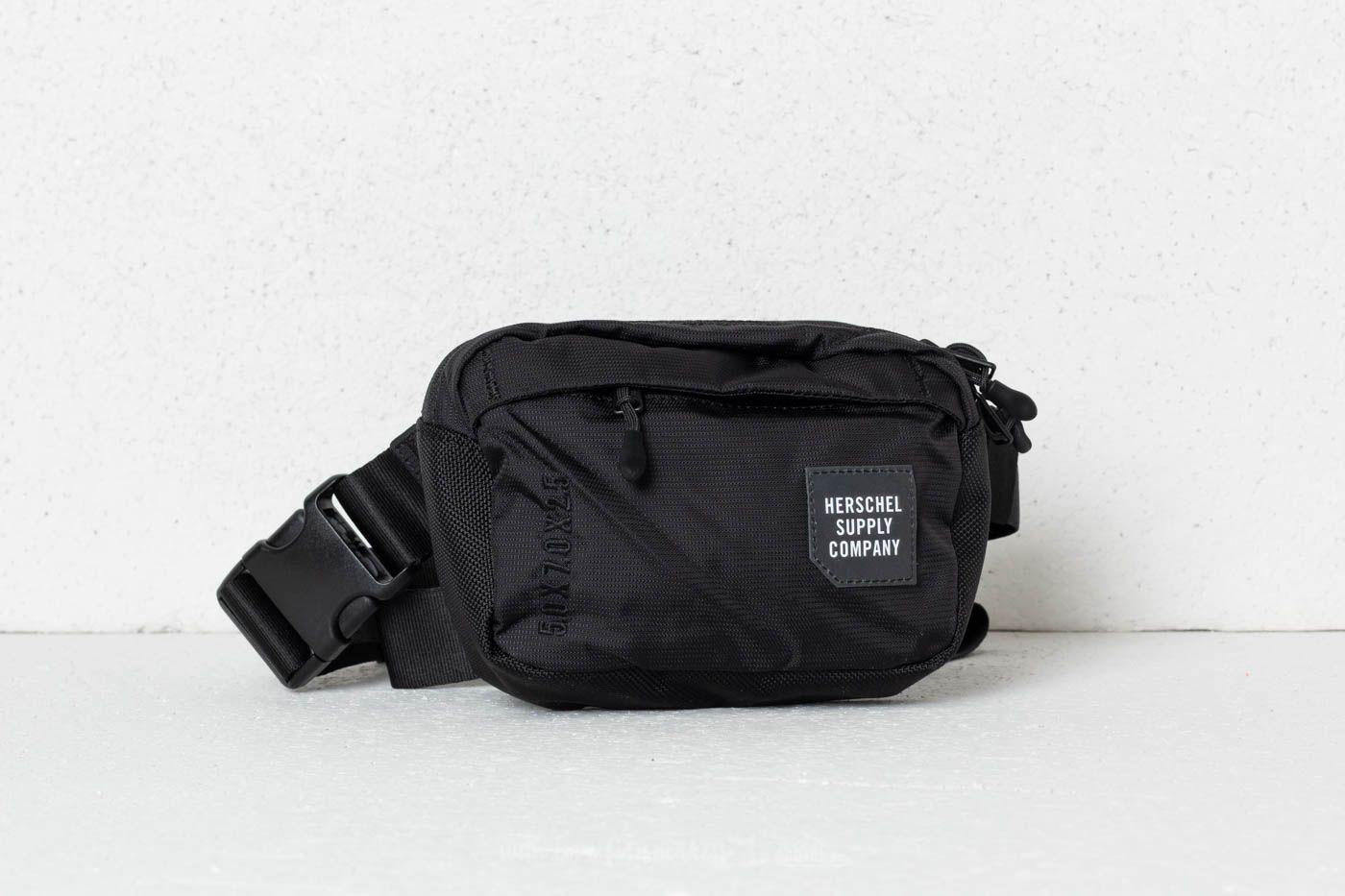 Hip bags Herschel Supply Co. Tour Small Hip Pack Black Footshop