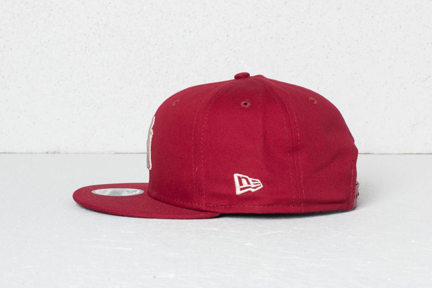 Caps New Era 9Fifty MLB League Essential New York Yankees Cap Cardinal/ Satin