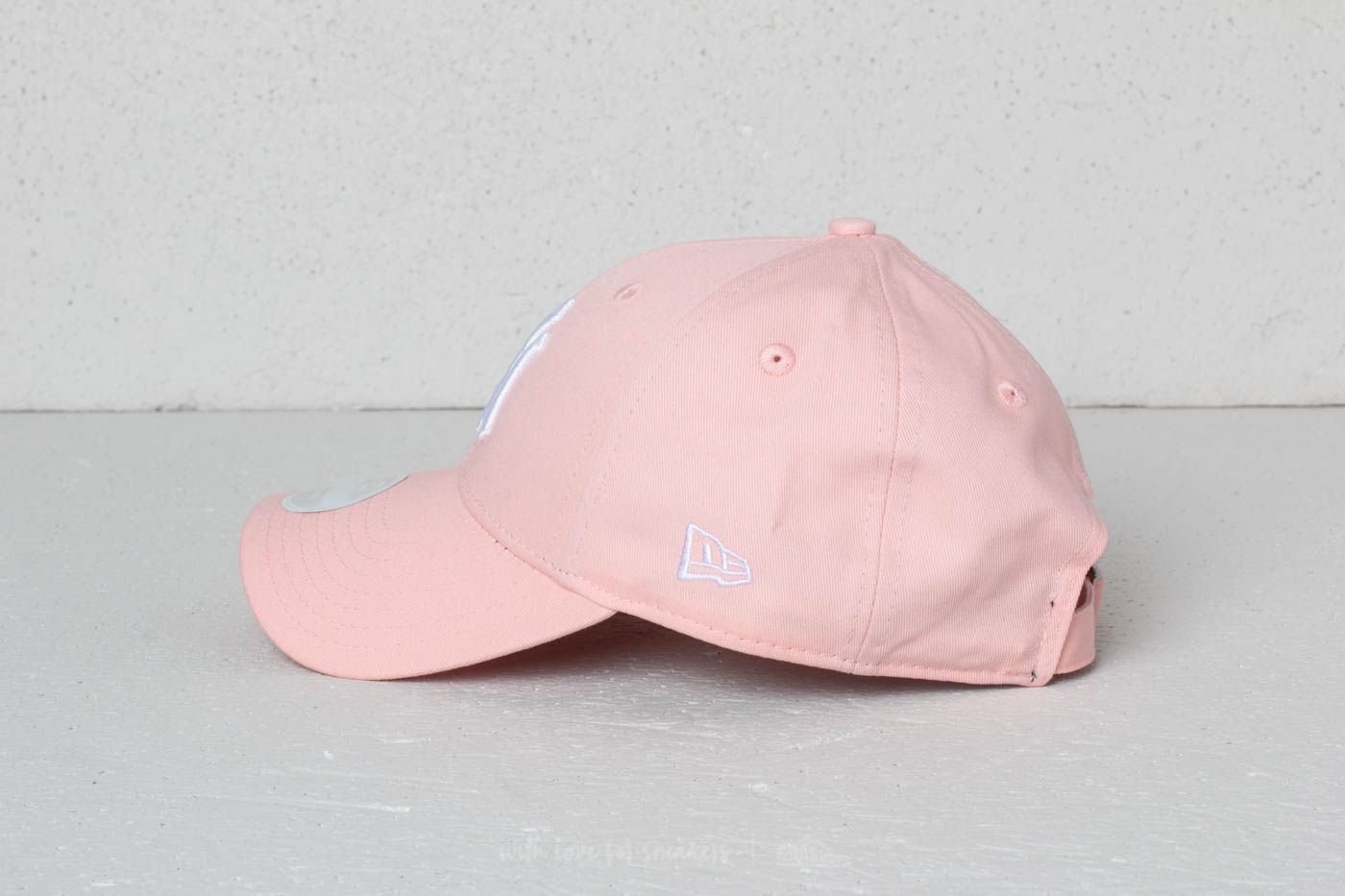 Caps New Era 9Forty Women MLB League Essential New York Yankees Cap Blush Pink/ White