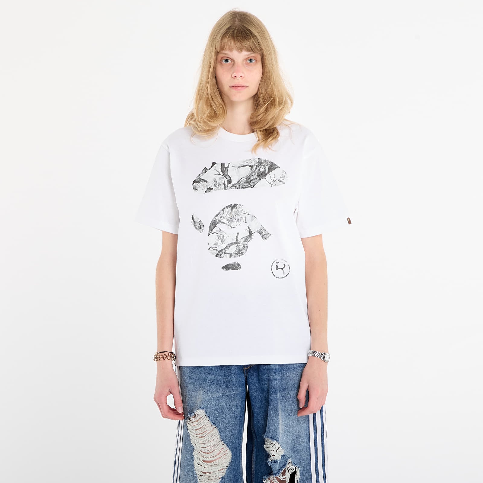T-shirts de homem A BATHING APE Tree Edge Camo Ape Face Tee UNISEX White