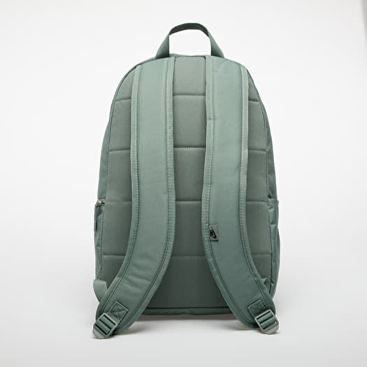 nike backpack zumiez