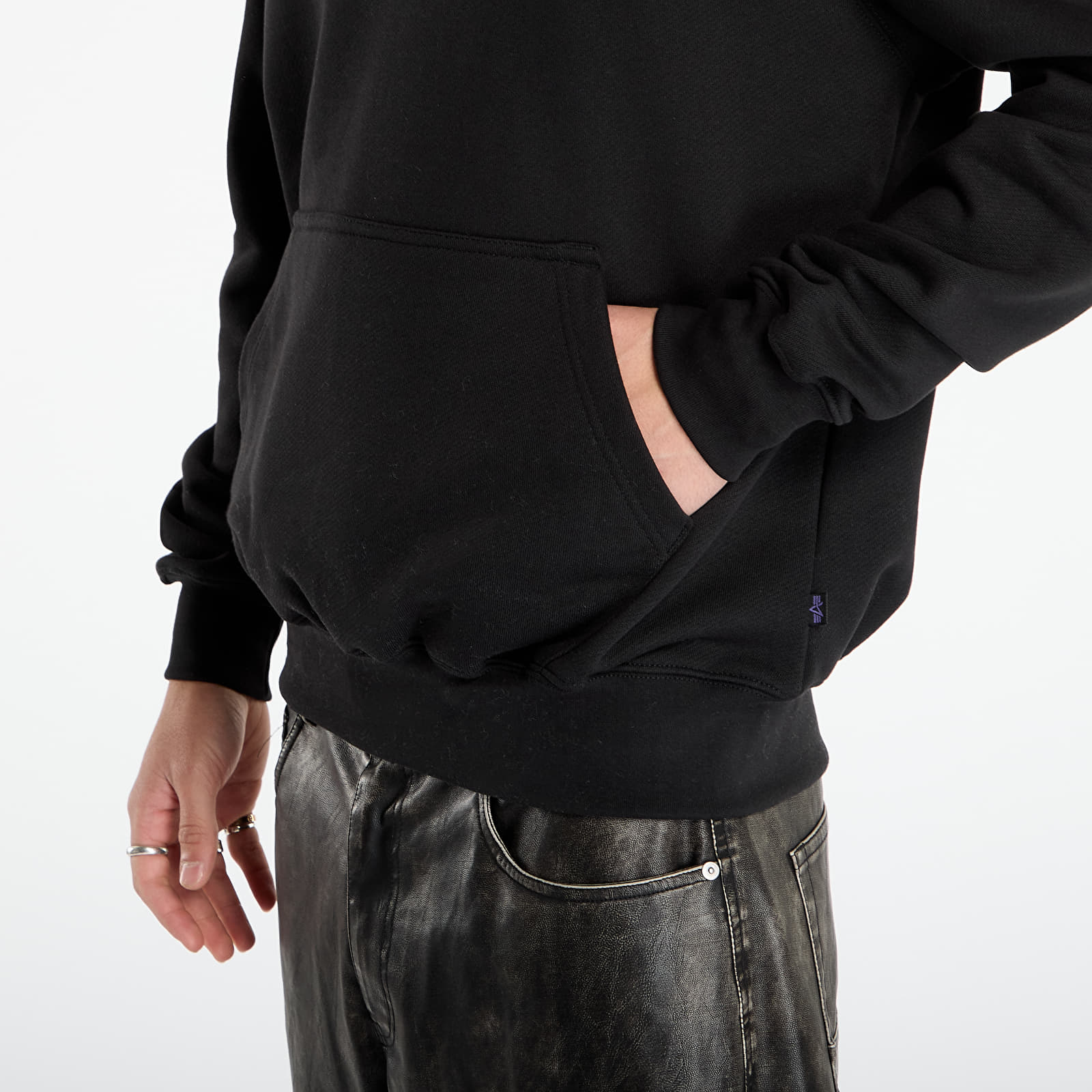 Mikiny Alpha Industries Base Hoodie Black