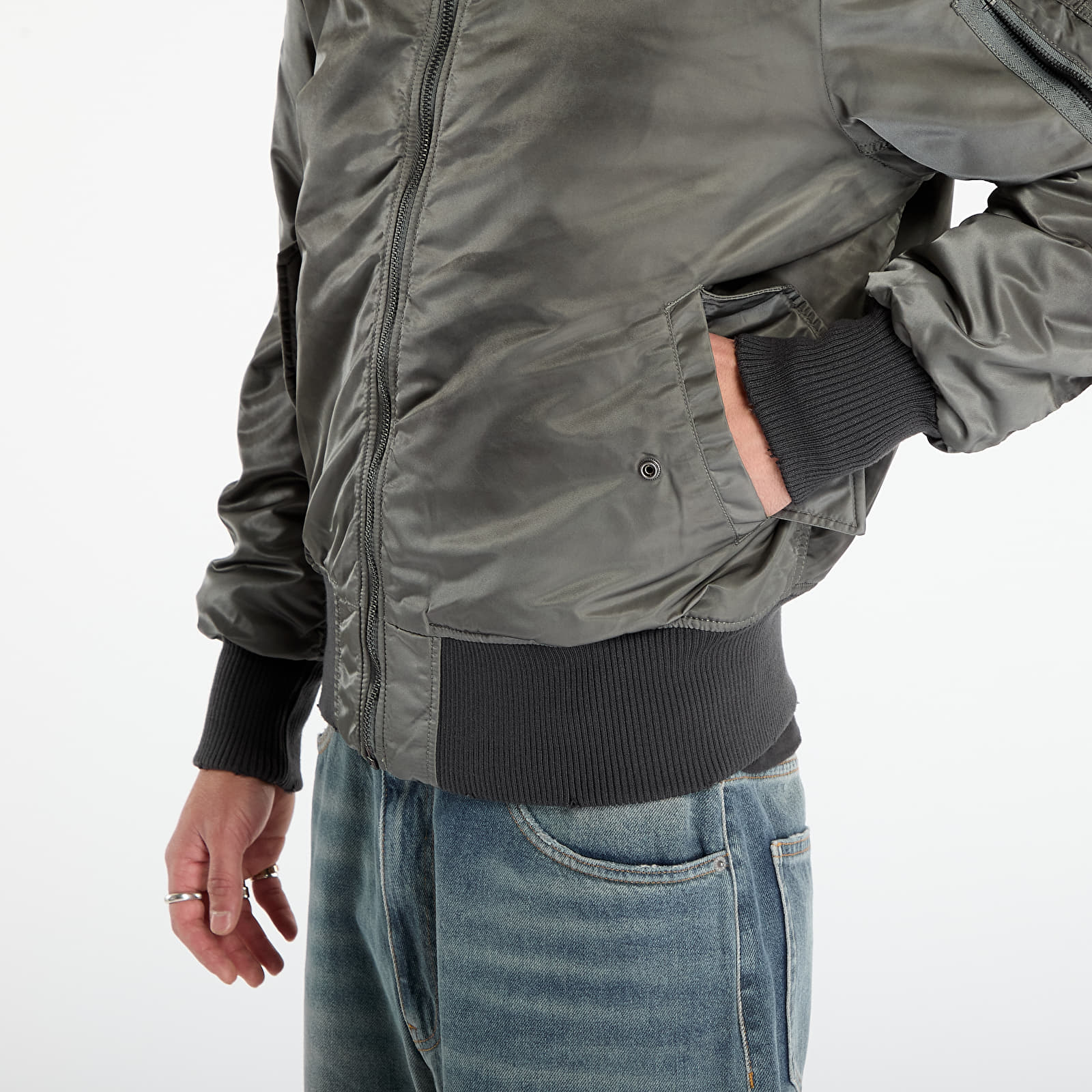Herenjassen Alpha Industries MA-1 Distressed Vintage Green
