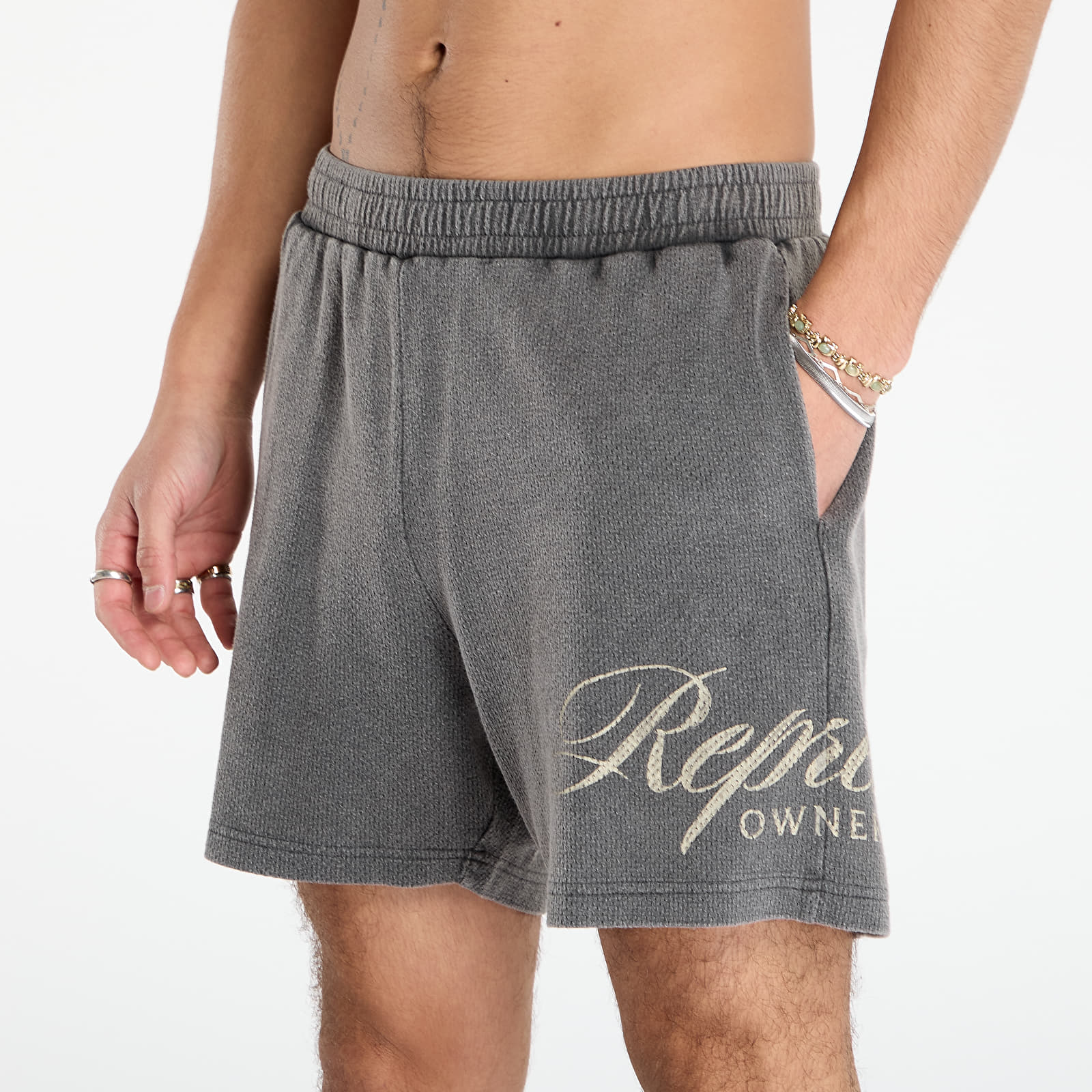 Shortsid REPRESENT Owners Club Script Short Vintage Grey