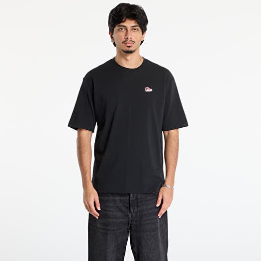 T-shirt Jordan Brand Men's Sneaker Patch T-Shirt Black/ Varsity Red