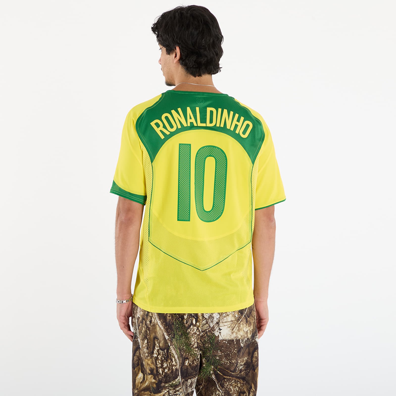 Men's jerseys Nike Men's Ronaldinho Brazil 2004 Total 90 Reissue Soccer Replica Jersey Opti Yellow/ Apple Green/ Apple Green