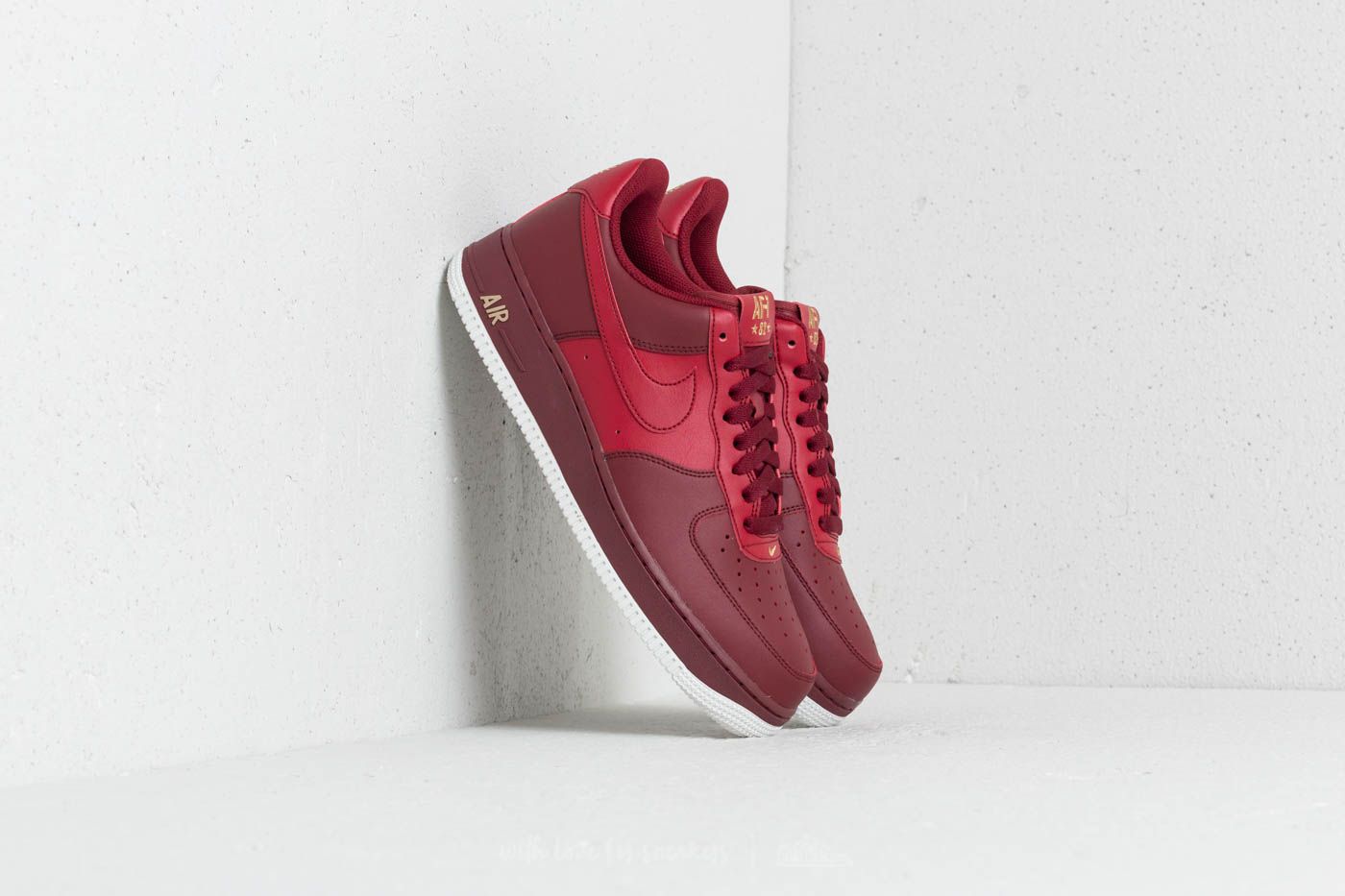 Nike air force 1 07 team red cheap