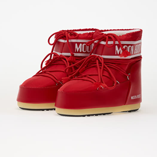 Moon Boot‎ Icon Retro Water-Repellent Nylon Pull On Boots Red Womens 8/9.5 US Moon Boots Icon Nylon Boots | Urban Outfitters main image 3