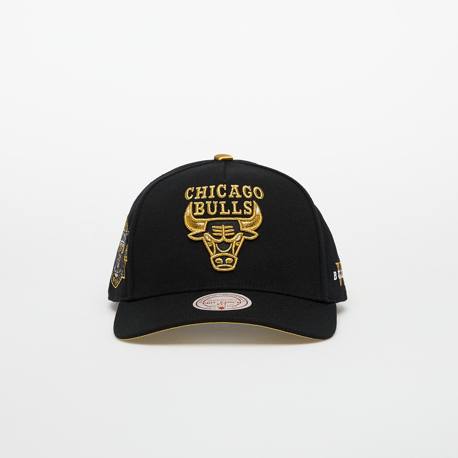 Cepures Mitchell & Ness NBA Core Vi Pro Snapback Bulls Black/ Gold