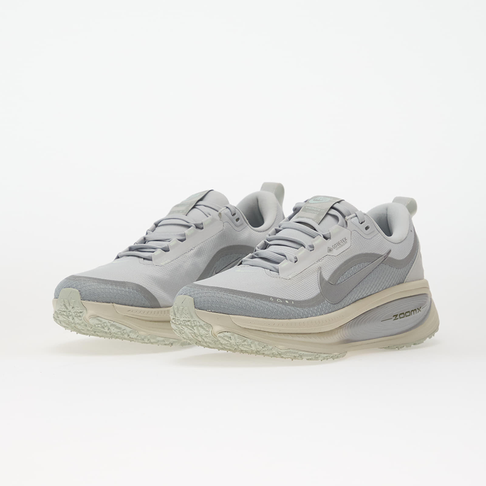 Pánské tenisky a boty Nike Vomero 18 Gore-Tex Pure Platinum/ Metallic Silver