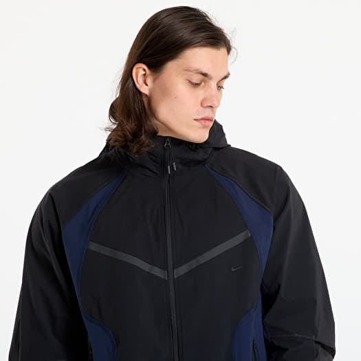 nike windrunner loose fit