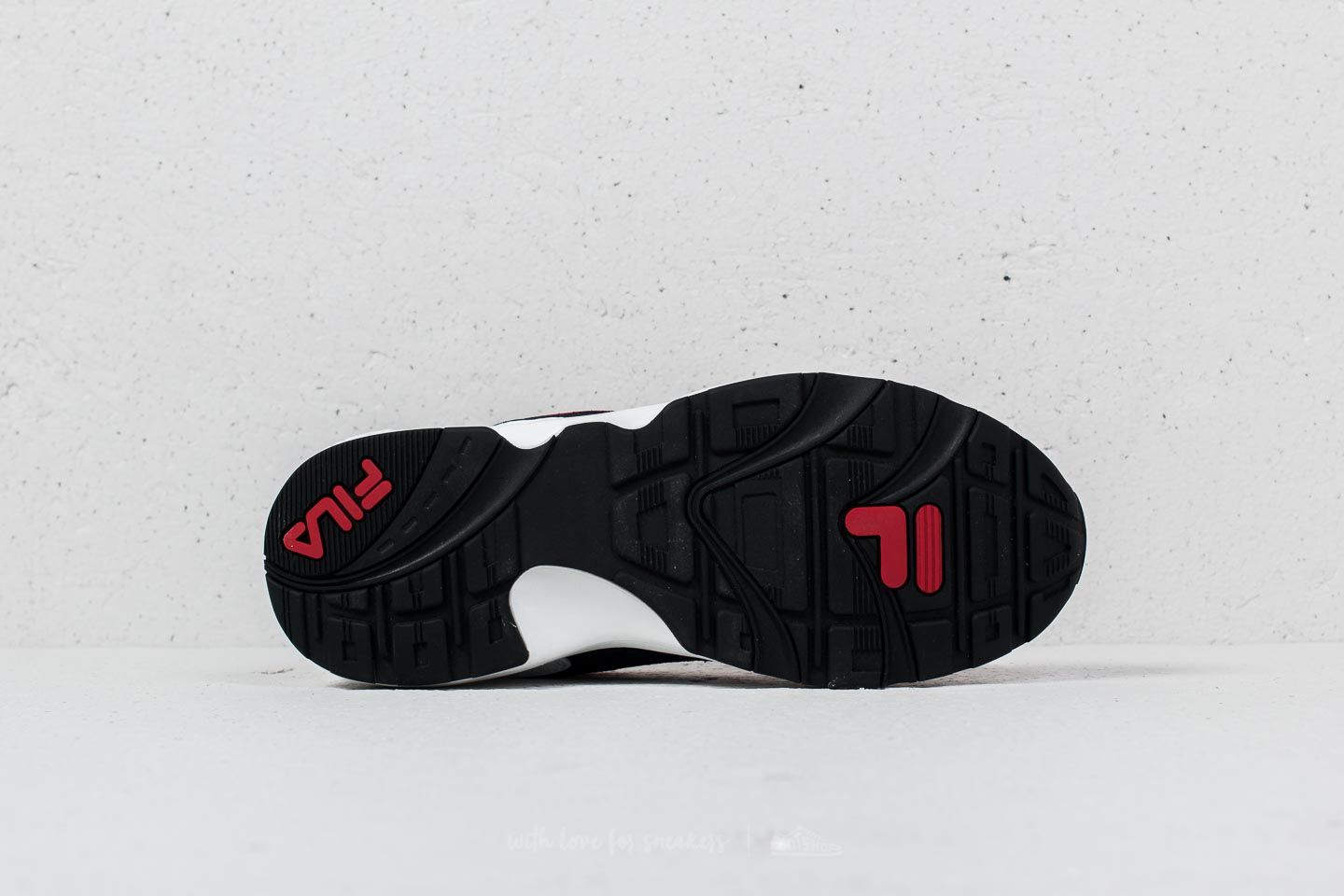 Fila venom hotsell white red