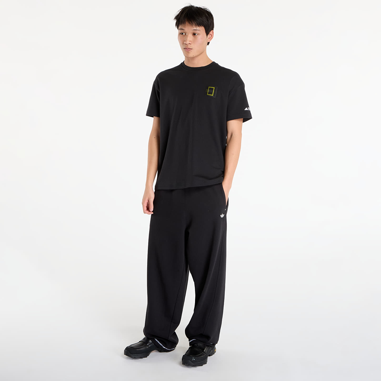 T-särgid adidas National Geographic Graphic Short Sleeve T-Shirt Black/ White